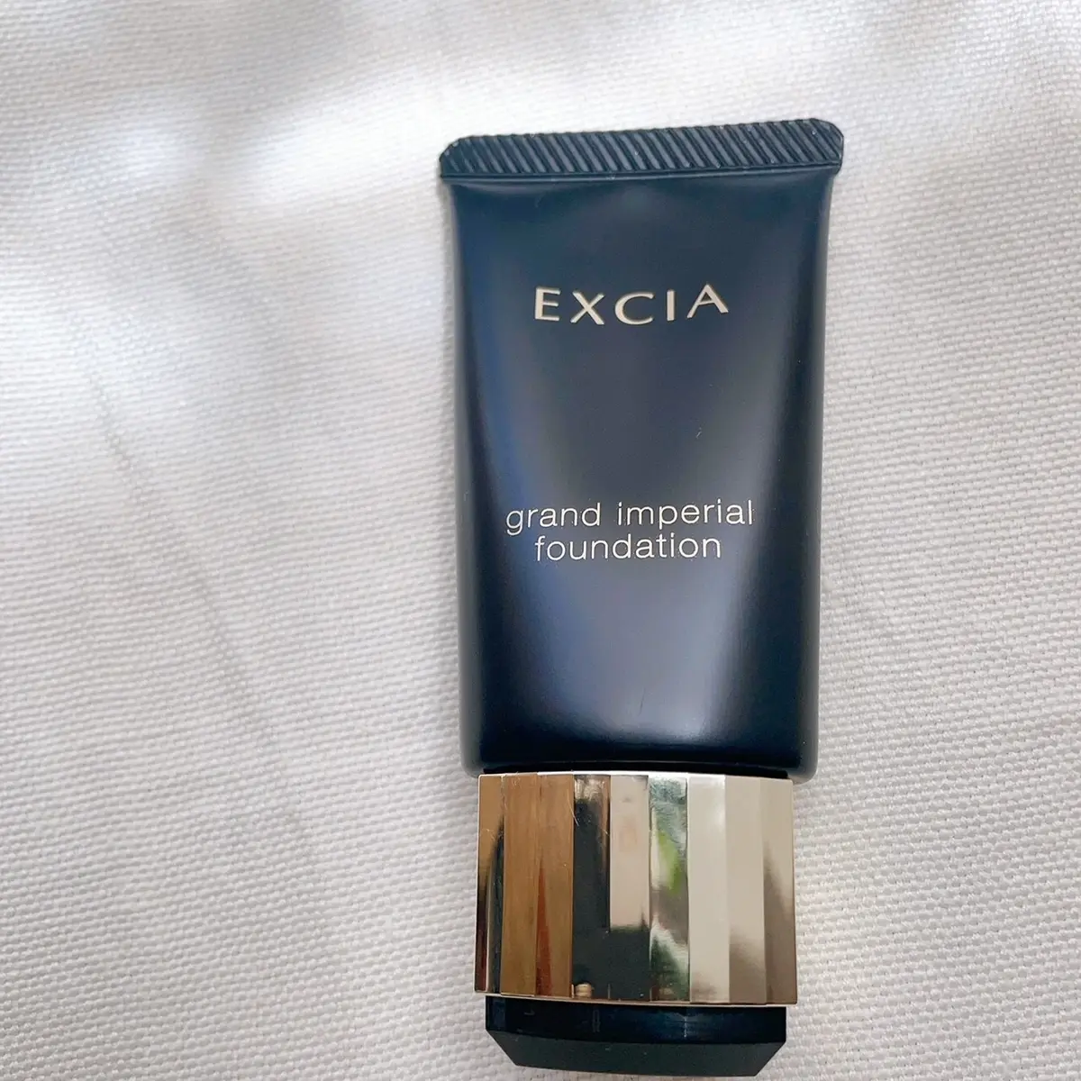  エクシア グラン インペリアル ファンデーション 全6色　SPF25・PA+++　30g　￥22,000／アルビオン（9/17発売）