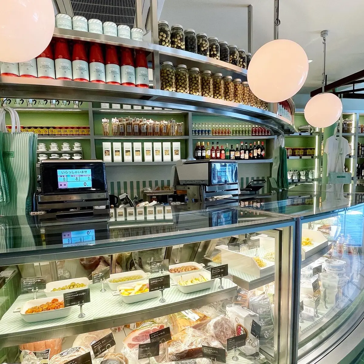 海外の雰囲気が楽しめる♪「リナストアズ」の画像_11