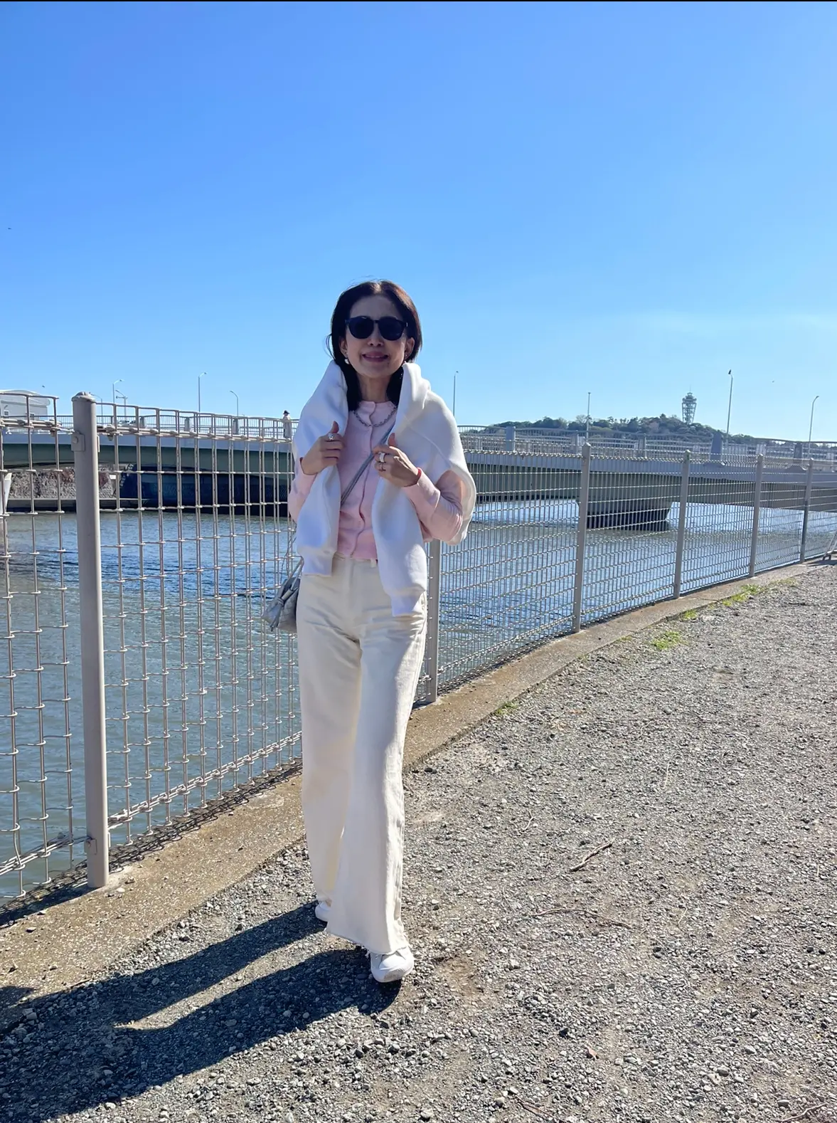 H＆Ｍの桜色ニットとUNIQLOデニムでの画像_10