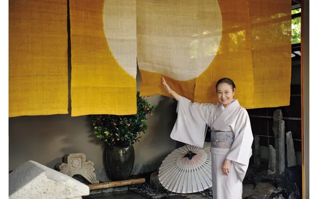 こまやかな気くばりと穏やかな笑顔が素敵な女将の永井朝子さん。ここには格式のあるお宿にふさわしい本物のおもてなしの心がある