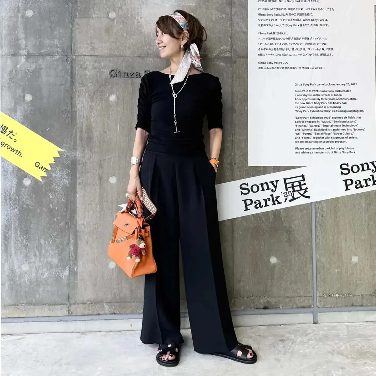 【50代のスカーフコーデ5選】装いに華やぎをプラス！一枚でコーデがぐんと垢抜ける