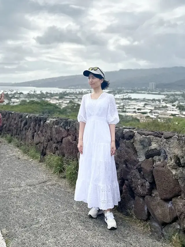 OBILの白ワンピース