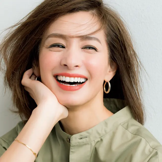 アンプリチュード コンスピキュアス マットリップス 05を使用した稲沢朋子