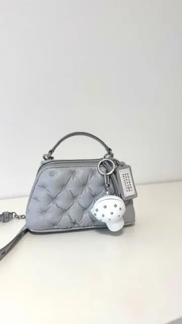 バッグチャームとしても使える