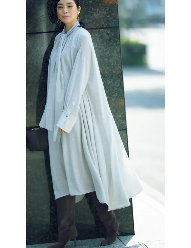 シャツワンピースとスエード素材のロングブーツコーデのゆうき