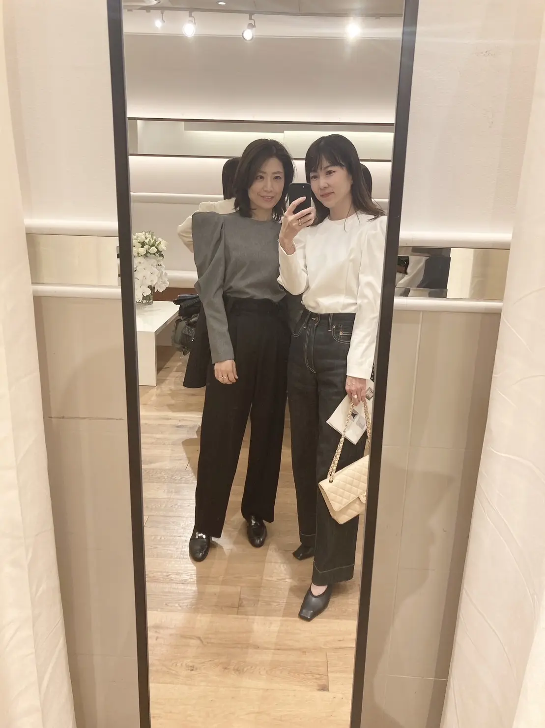 買い足したトップスのカラーはグレーの画像_6