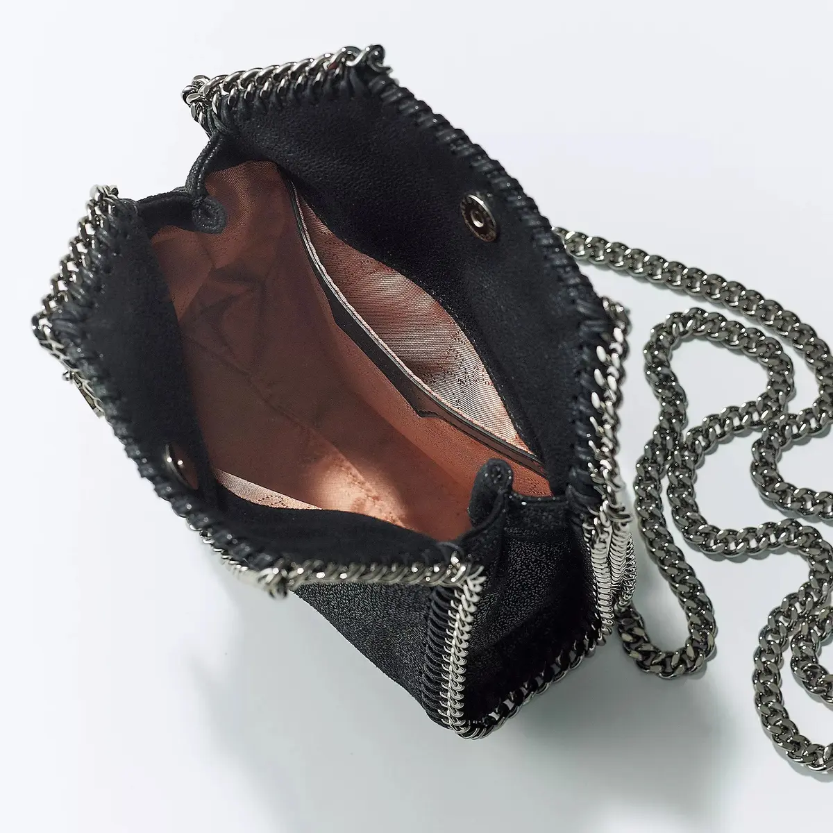 エクラプレミアムに初登場！ 富岡佳子さんの画像_3