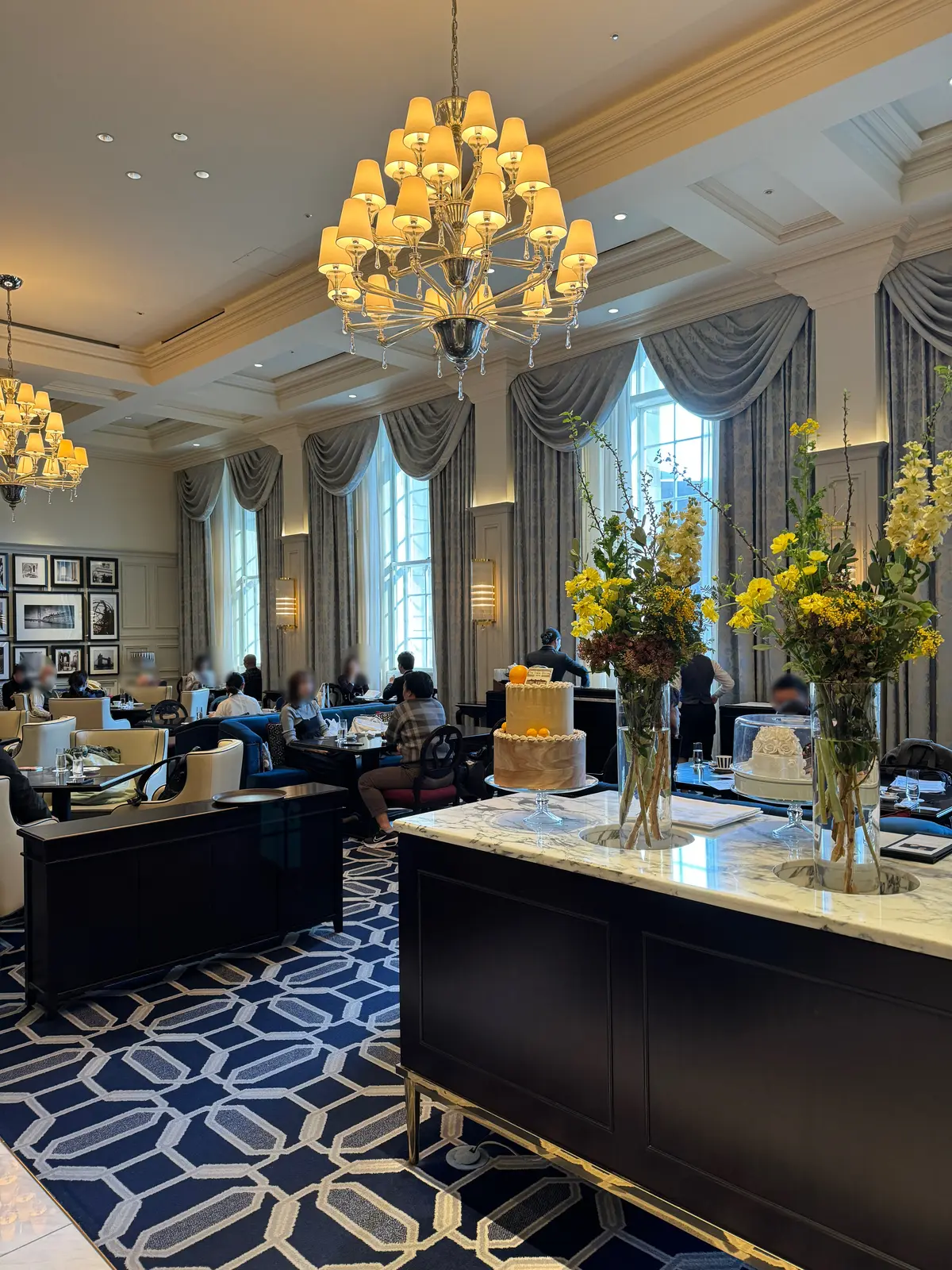 ロビーラウンジ