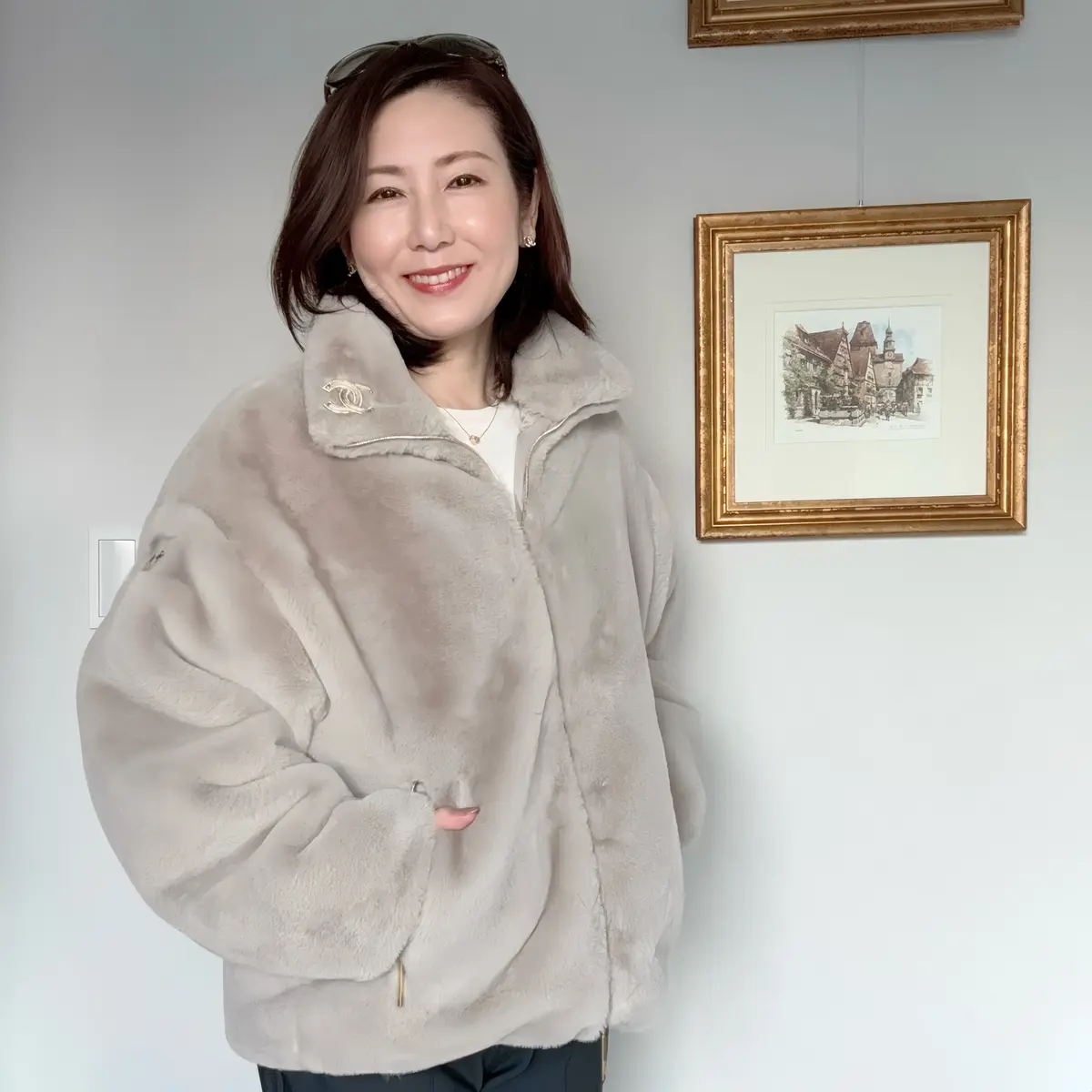 エコファーとブローチで上質カジュアルの画像_1