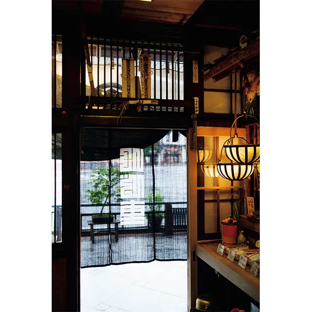 寿司は店頭で作り、すべて持ち帰り可能