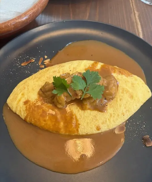 鎌倉　江ノ電　長谷寺　鶴岡八幡宮　鎌倉グルメ　鎌倉スィーツ　オムレツ　豊島屋　鳩サブレー　大仏さま焼き　鎌倉小町通り　ともや　納言志るこ店　甘味処　和菓子　あんみつ　ビストロオム鎌倉　鳩グッズ