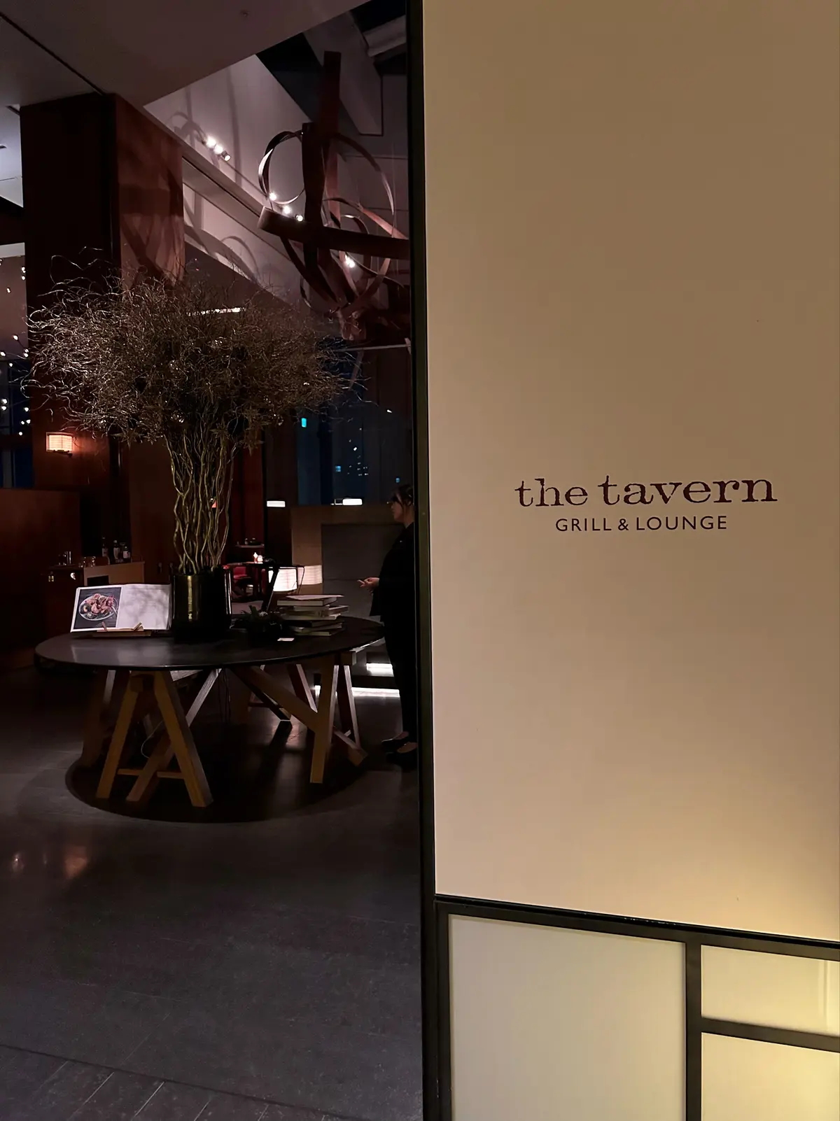 お着物を着てアンダーズ東京ホテルのワインの画像_3