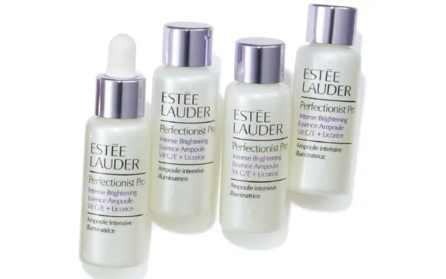 パーフェクショニスト プロ ブライト エッセンス アンピュール（4本入り・医薬部外品）￥15,950／エスティ ローダー