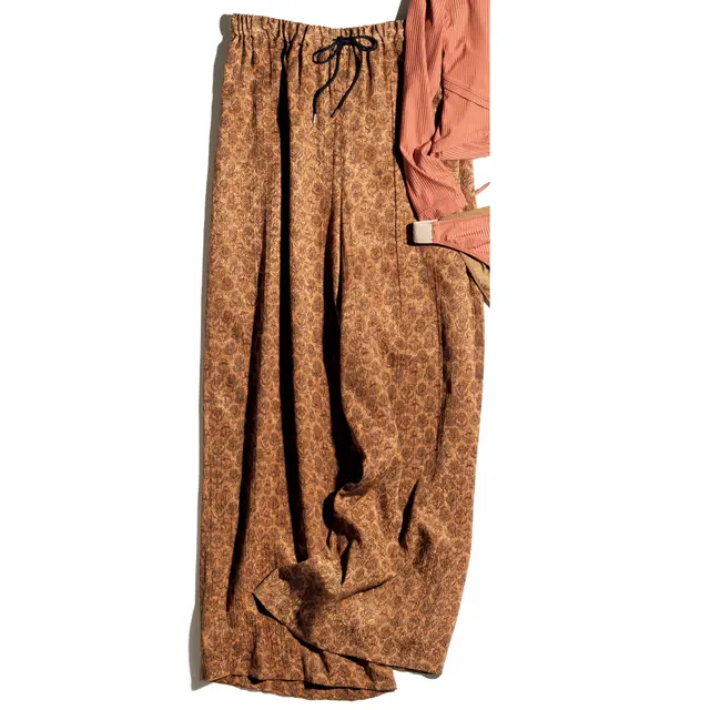 ミュラー オブ ヨシオクボのパンツ