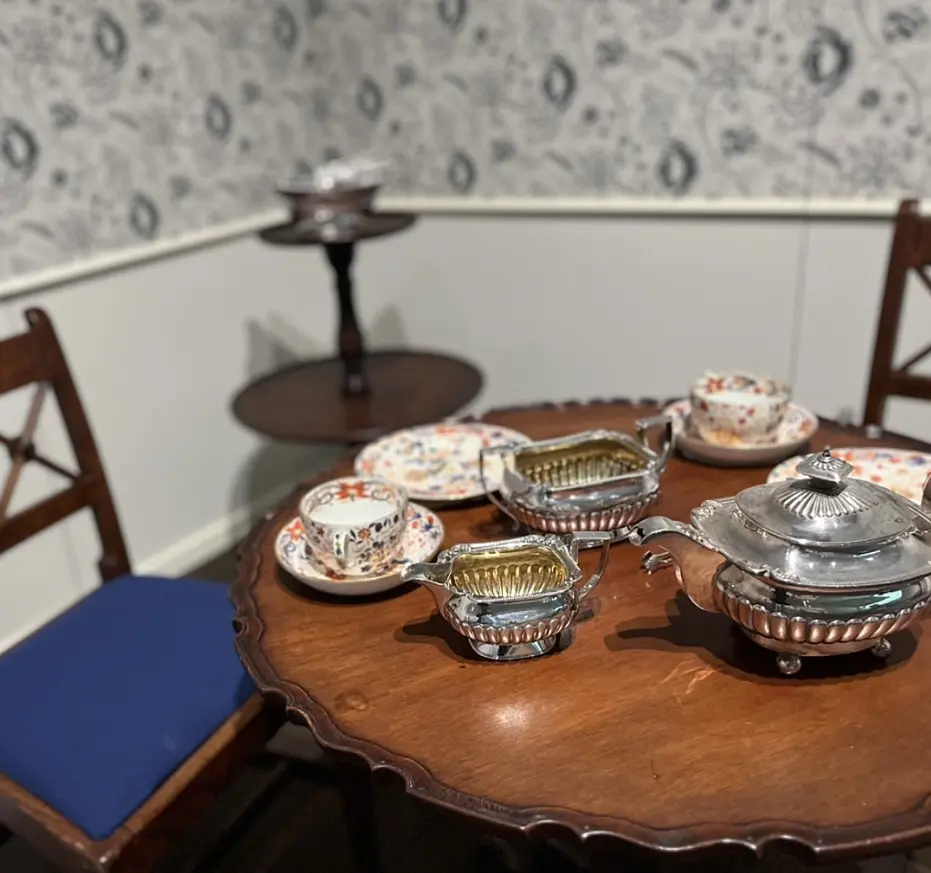 グレーワンピでボタニカルアート展❤︎の画像_5