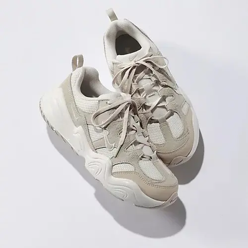 【50代 スニーカー】きれいめカジュアルの画像_28