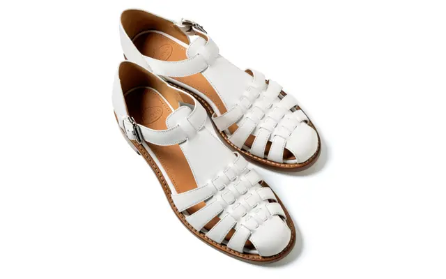 チャーチの白サンダル