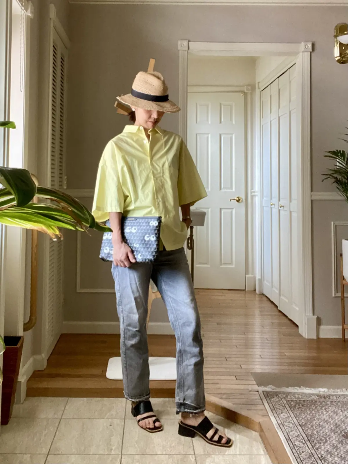 イエローのビッグシャツコーデの画像_1