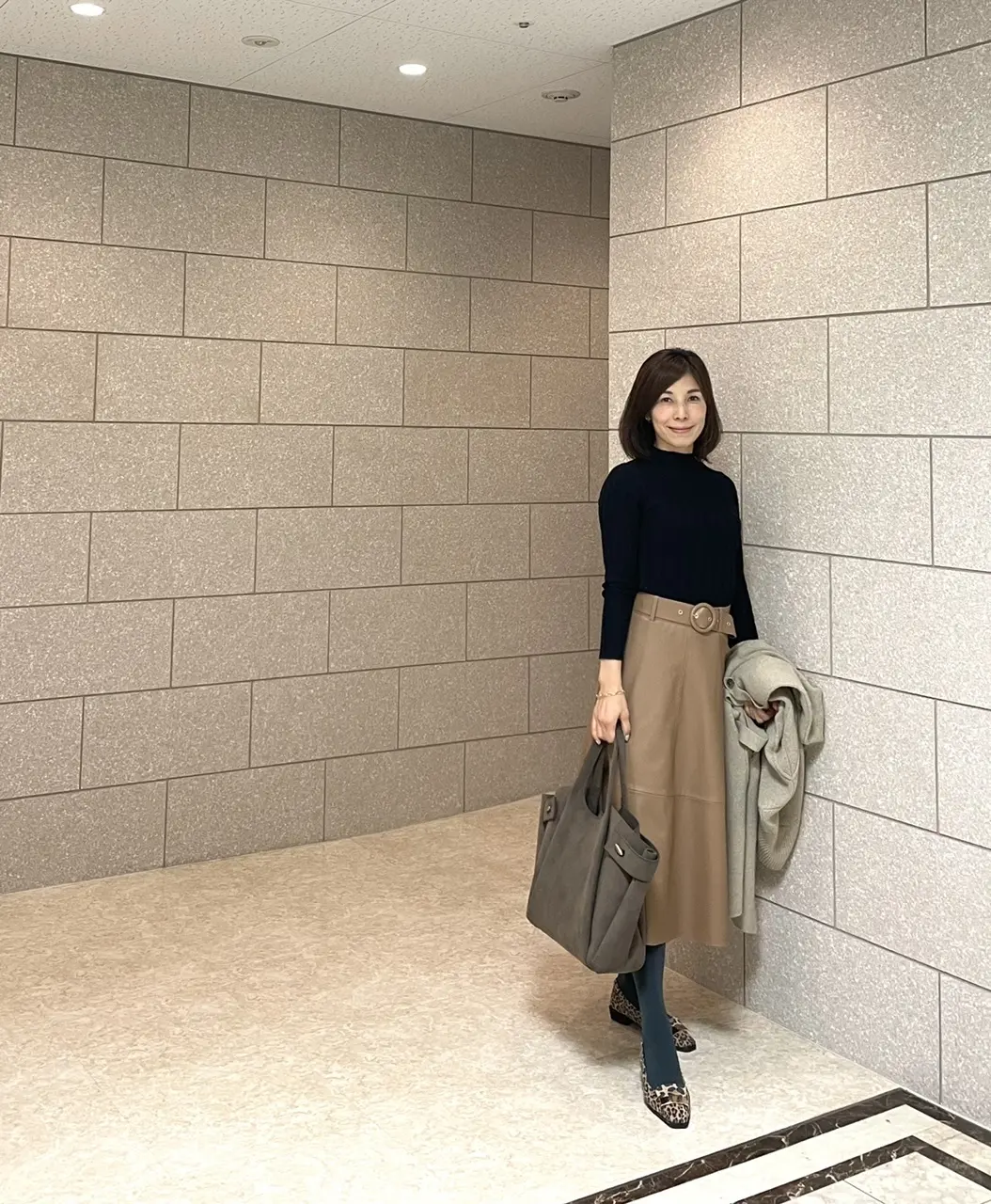 ZARAの使えるエコレザースカートの画像_1