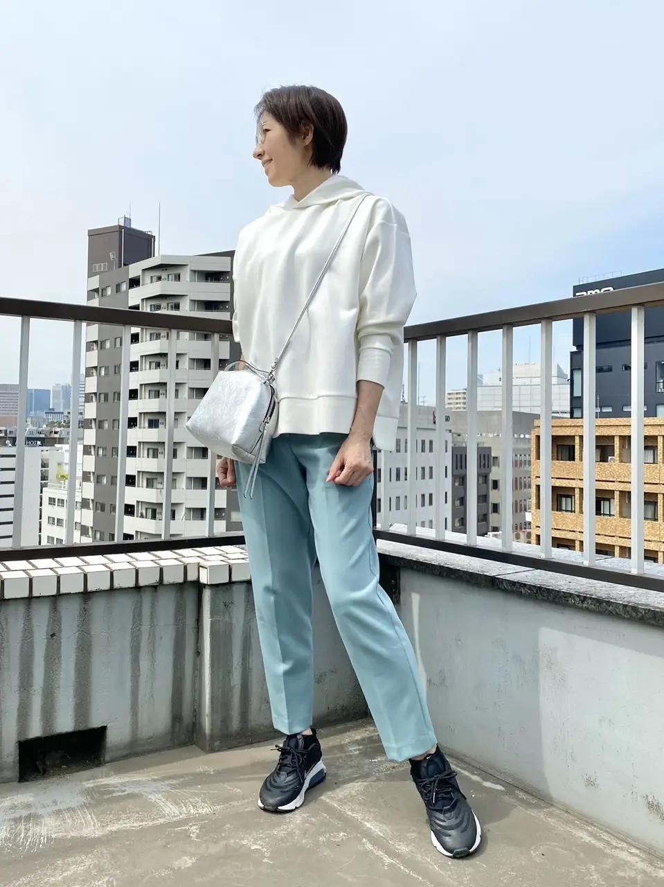 ZARAのカラーパンツコーデ④