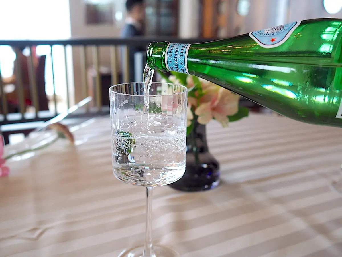 乾杯のドリンクはオプションです