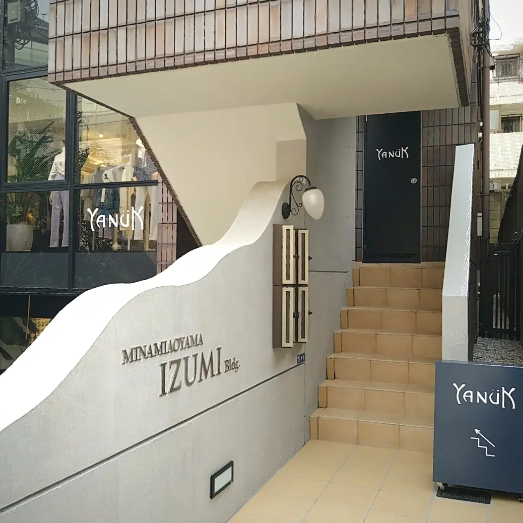 ヤヌーク青山、外観