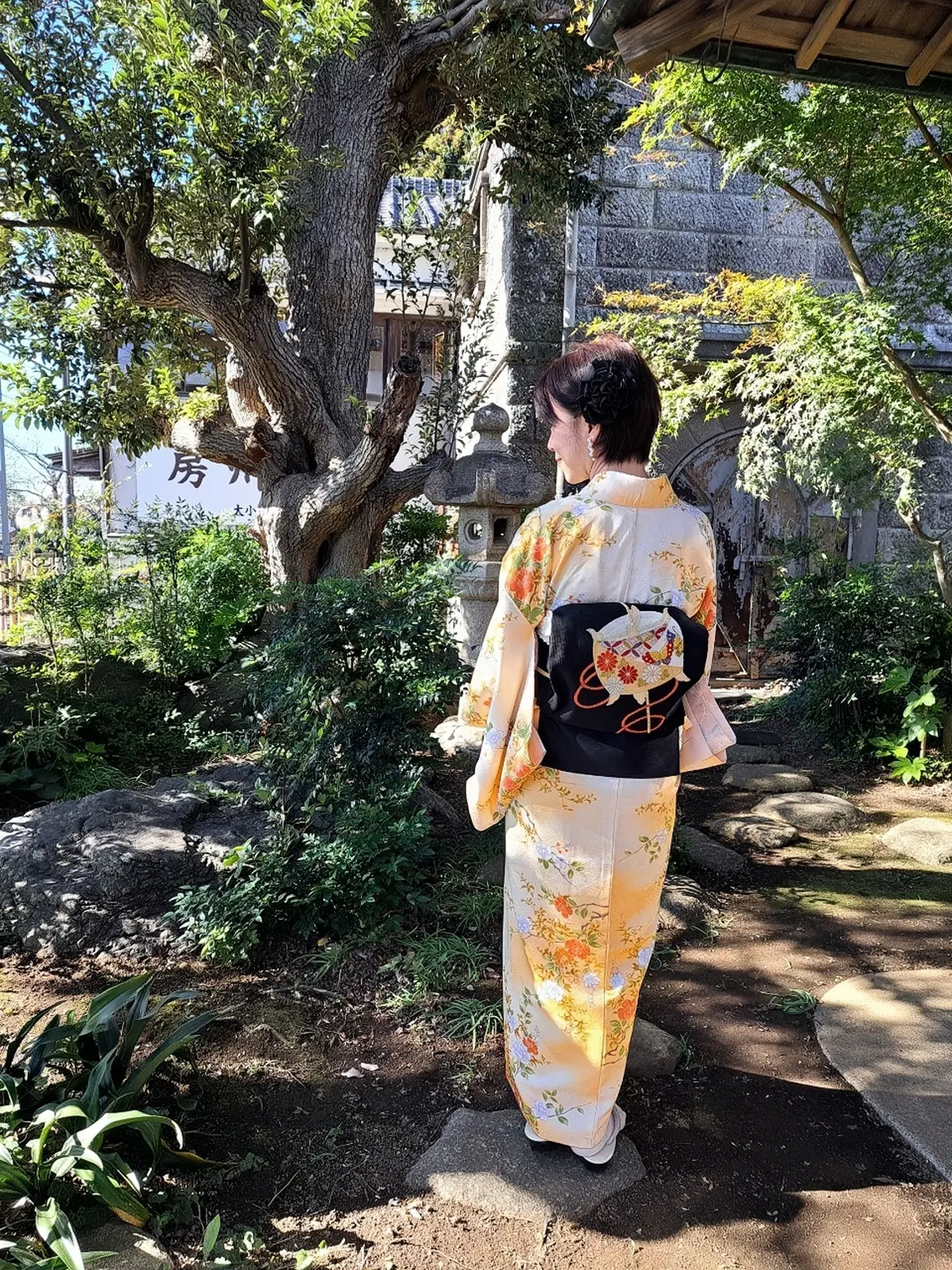 着物はやっぱり後ろ姿大事ですね。