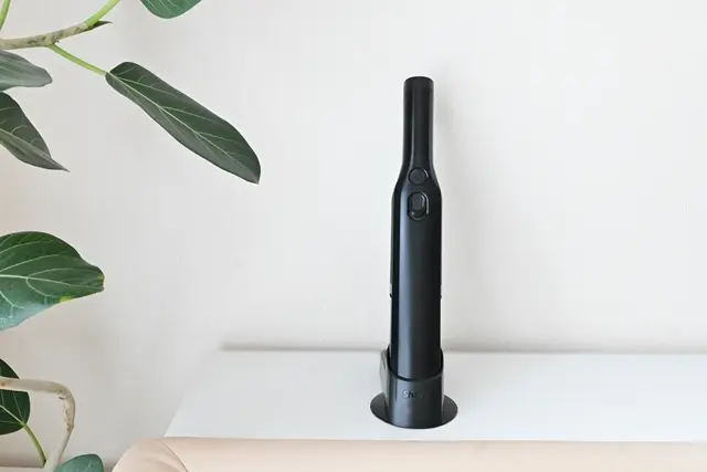 充電式ハンディクリーナー「Shark」