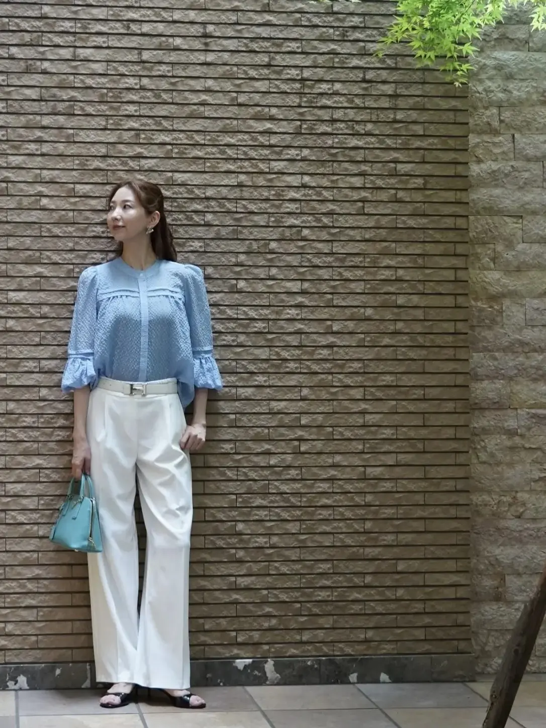 ZARA 白パンツ愛用　エクラ華組 法村麻起子さん