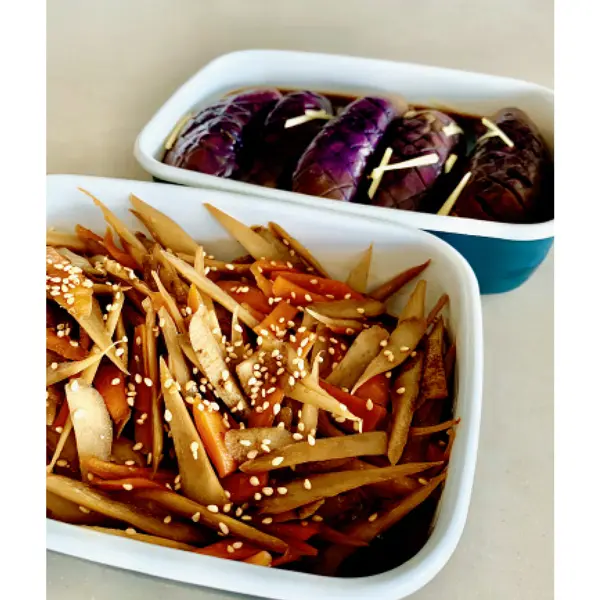 買い物回数を減らして、きんぴらごぼうなどを作りおき