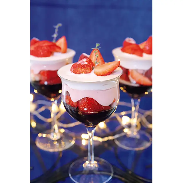 いちごの赤ワインムース