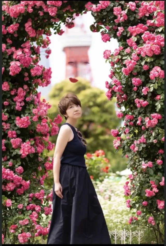 期間限定、バラのアーチと東京タワーのコ の画像_1