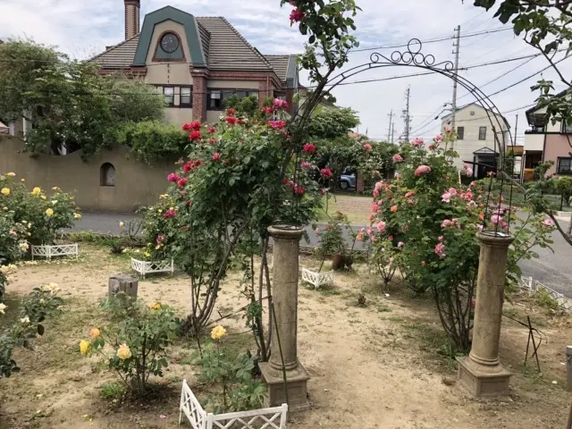 薔薇に包まれた館（岐阜市）の画像_4