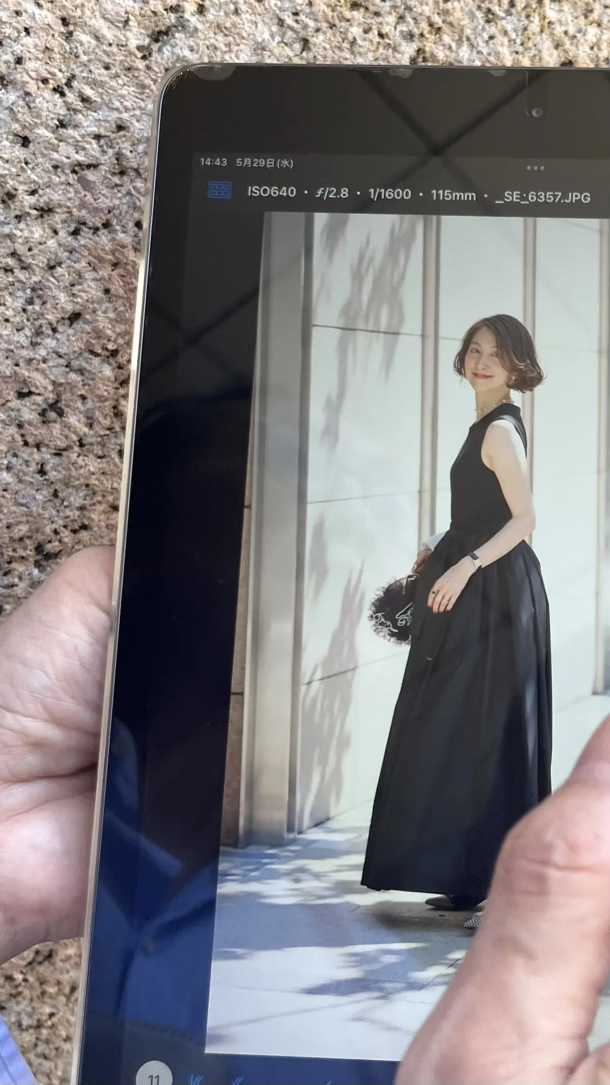 フラットに戻してくれる黒ワンピース。の画像_4