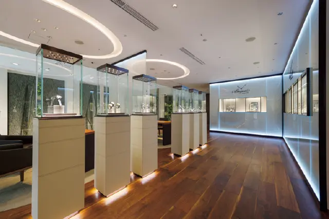 エレガンスと洗練がテーマの店内