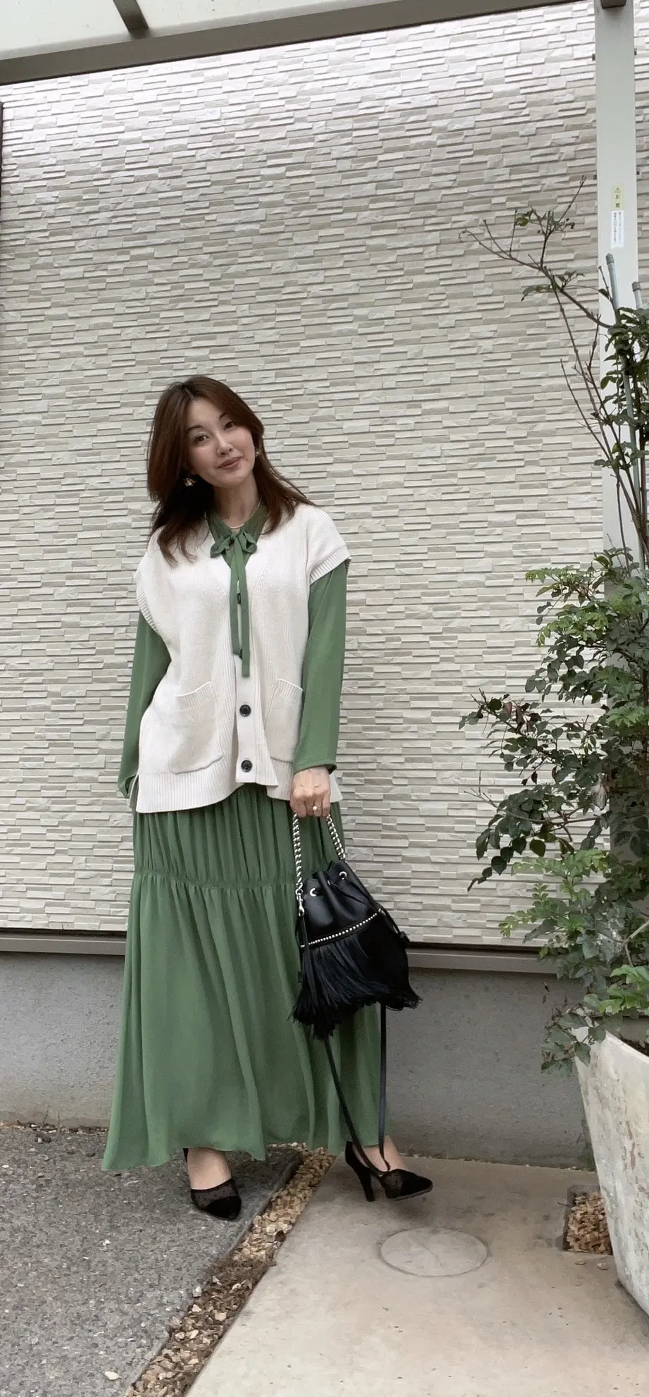 大草直子さんコラボの揺れるワンピースを秋の画像_4