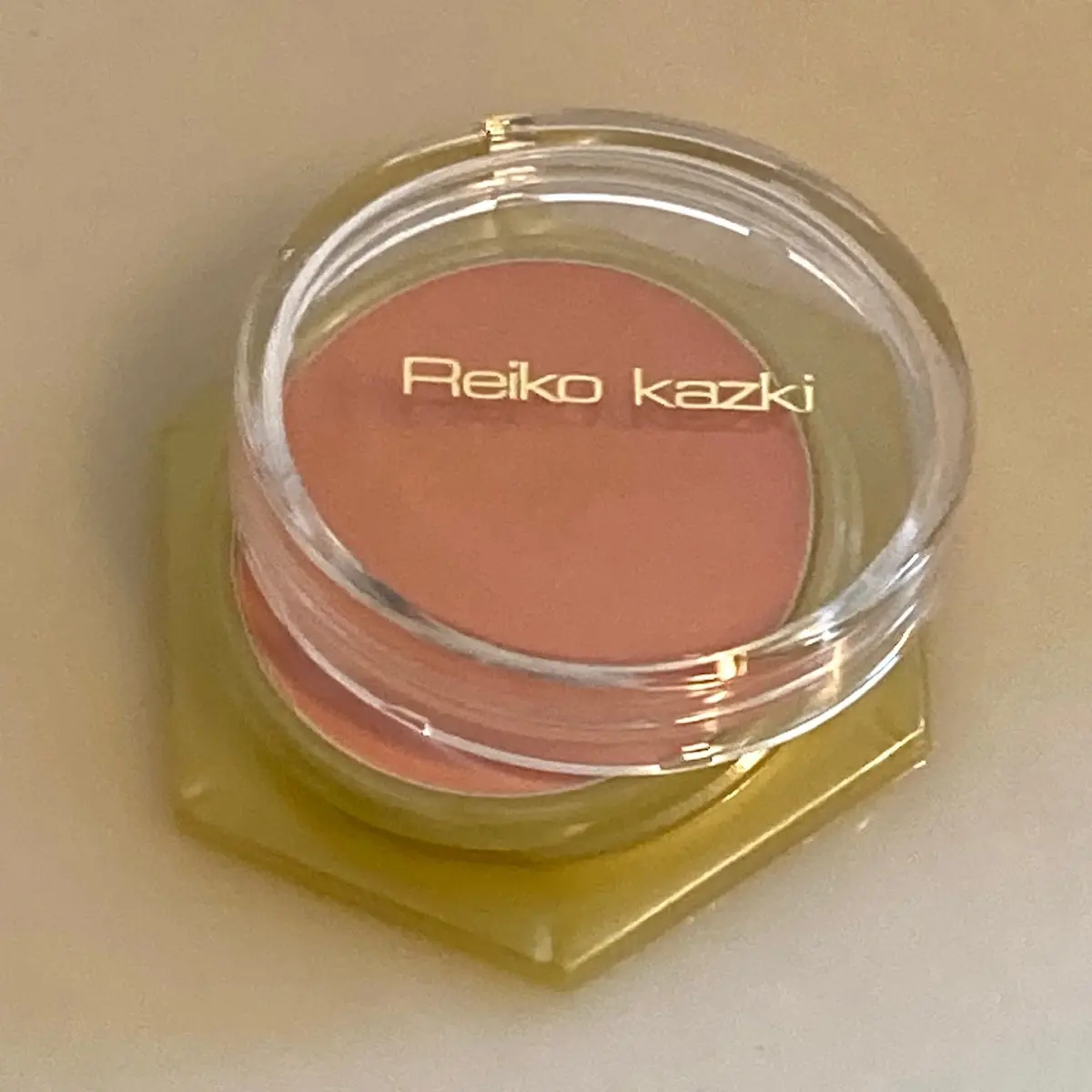 Reiko Kazki のカバーリングファンデーション　オレンジ