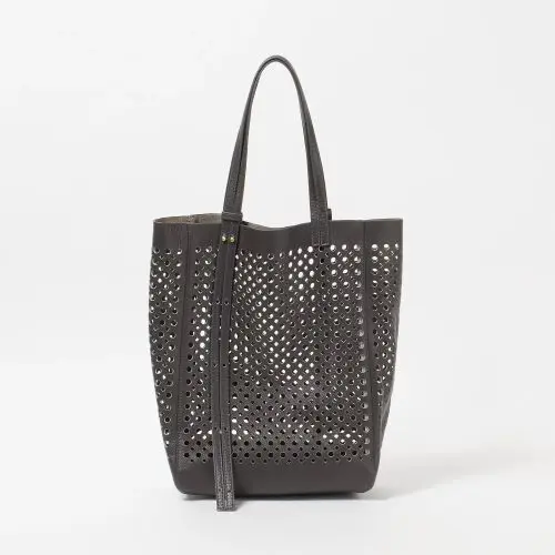 H.V.F.N パンチングレザートート ￥18,700