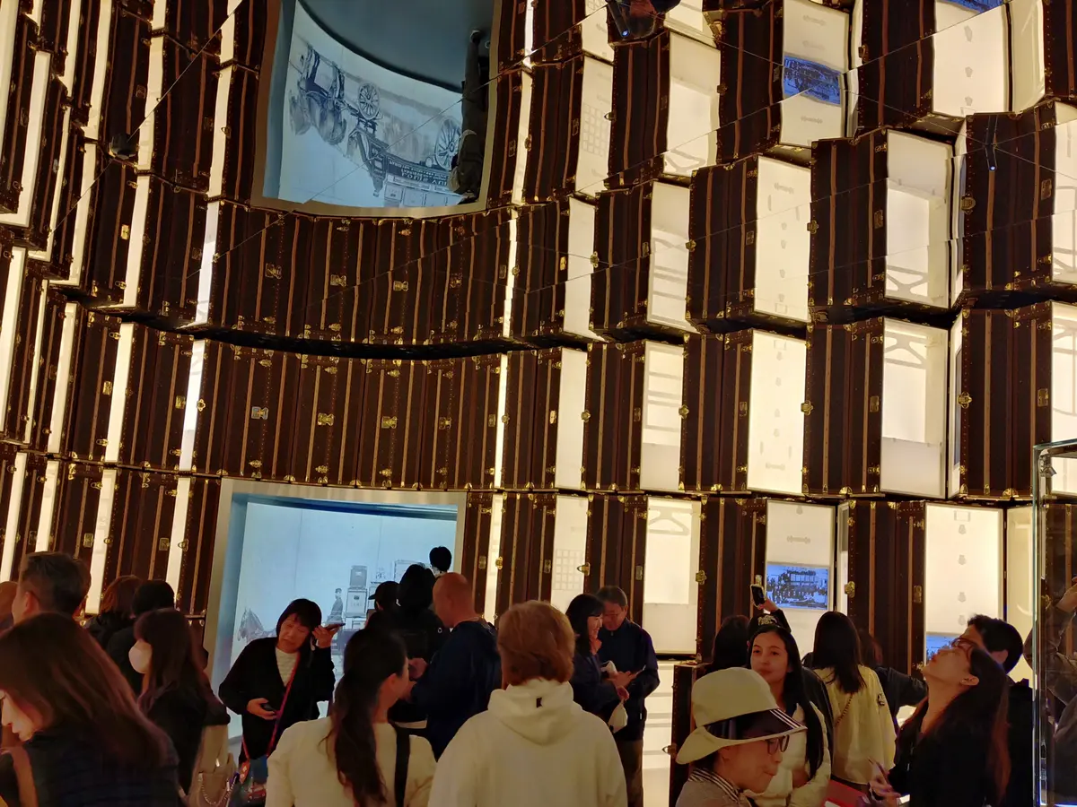 仕事帰りにフラリ、夜ソロ万博の画像_3