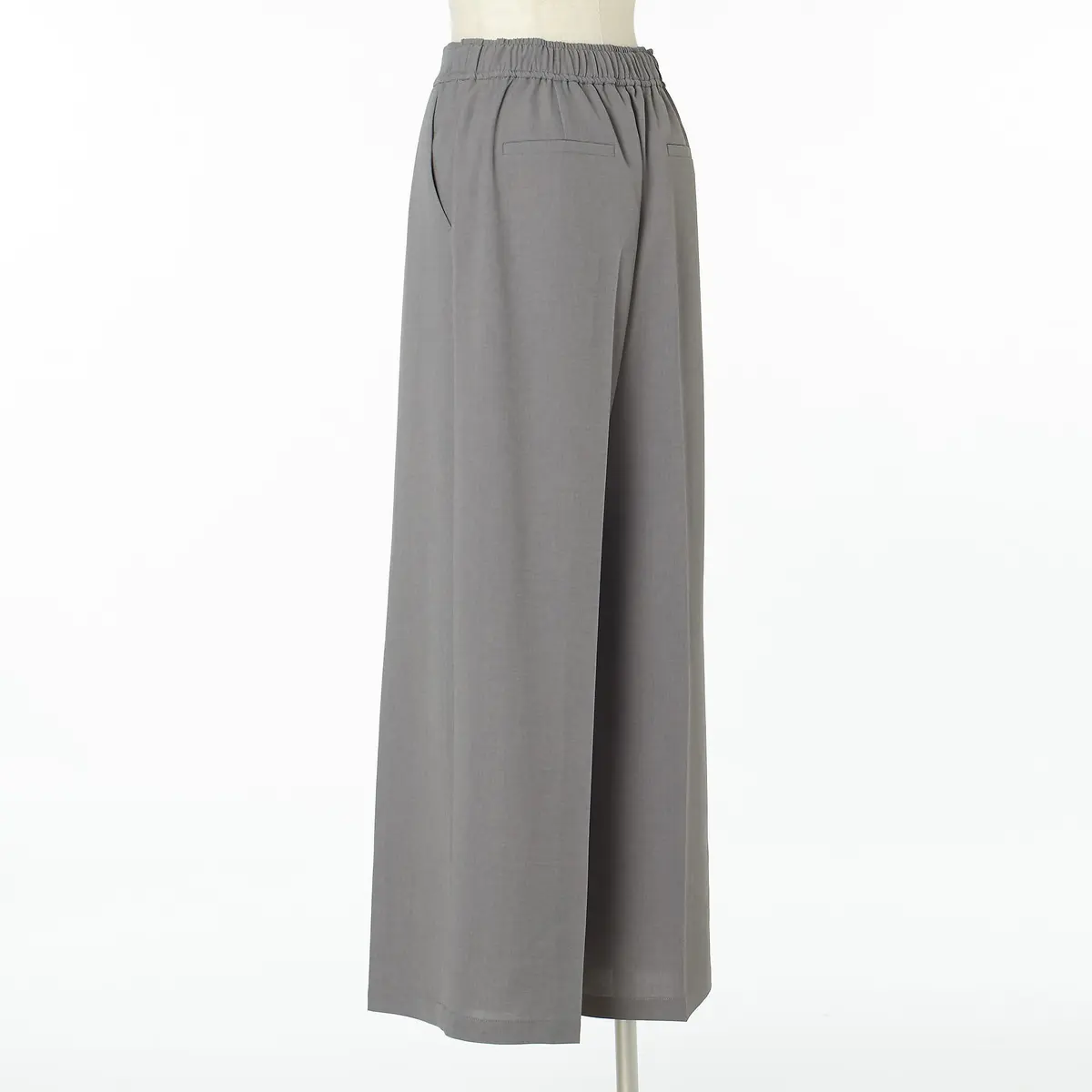 一枚で絵になる。着こなしの幅が広がる。「の画像_9