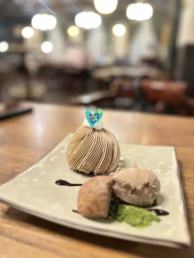 モノトーンドッツ×ホワイトパンツで、人気の画像_7