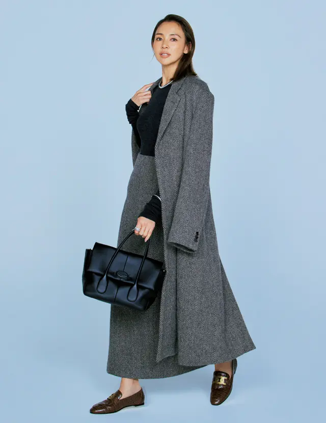 AURALEEのスカートのSHIHO