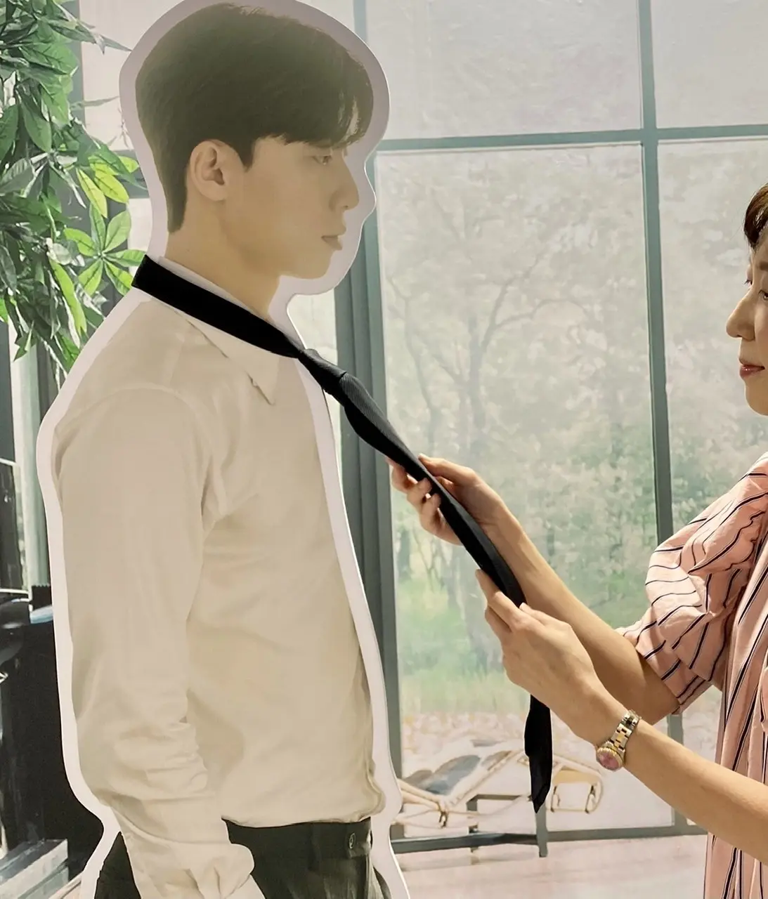 ネクタイをしめるシーン、なりきり