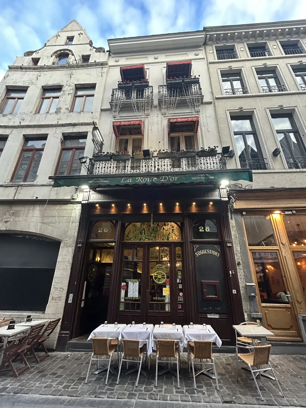 ブリュッセルの名店「La Roue D’or」　夕食　グラス