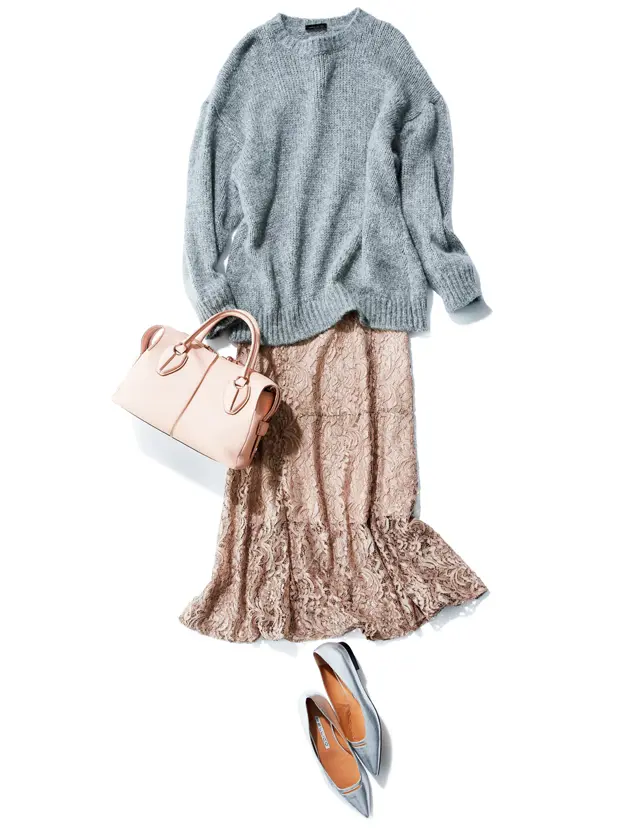 かわいげピンクはナロー系のスカートで甘さを引き算