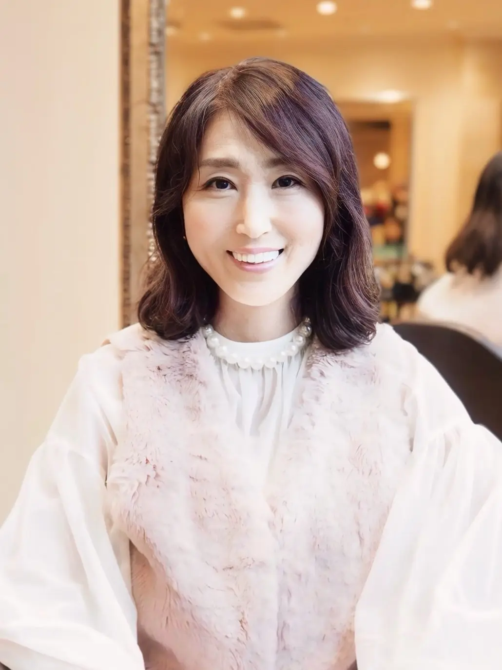 前髪あり/ミディアムヘア