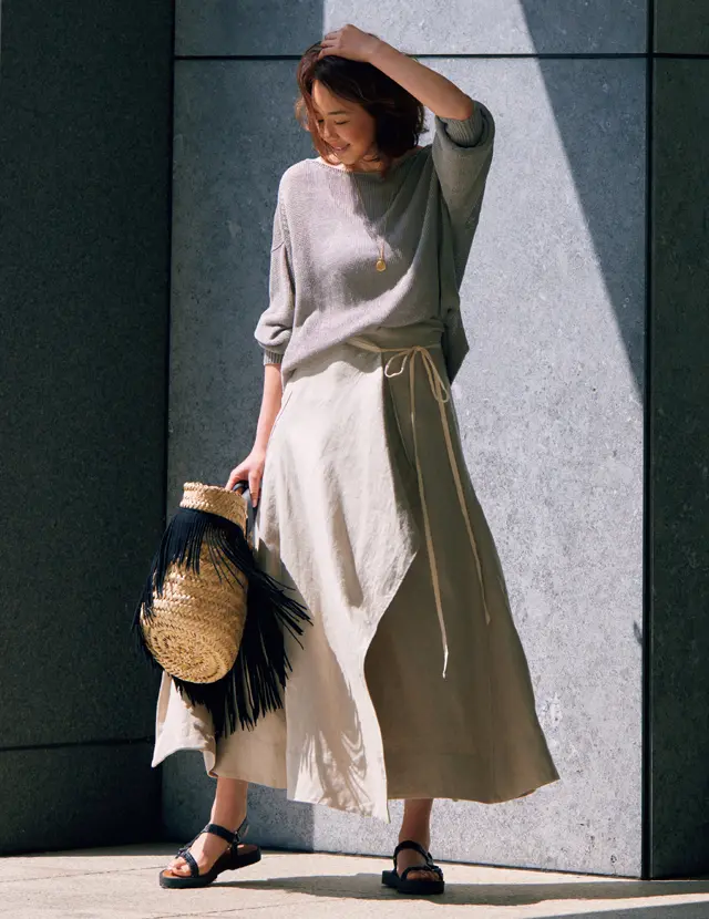 カオスのフレアスカートを着こなすSHIHO