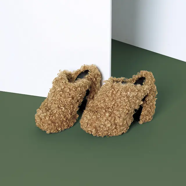 セルジオ ロッシの ファープラットフォームミュール 「シー ロッシ」