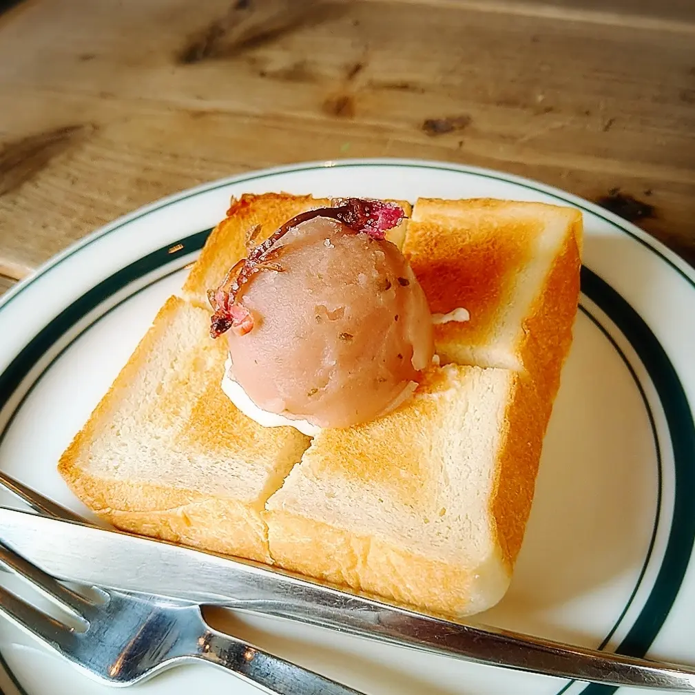 西荻窪の日本茶専門店「サテン」桜あんマスカルポーネトースト