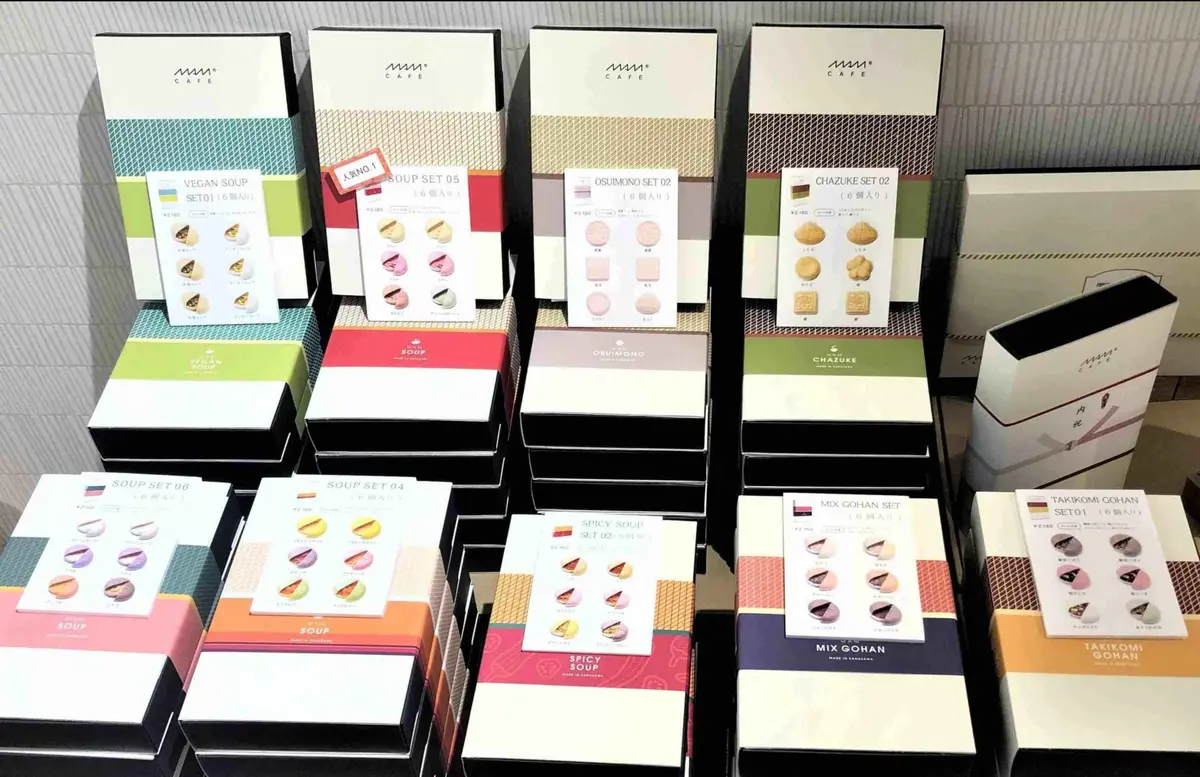 スープ最中。お惣菜最中。出店ブースの様子。